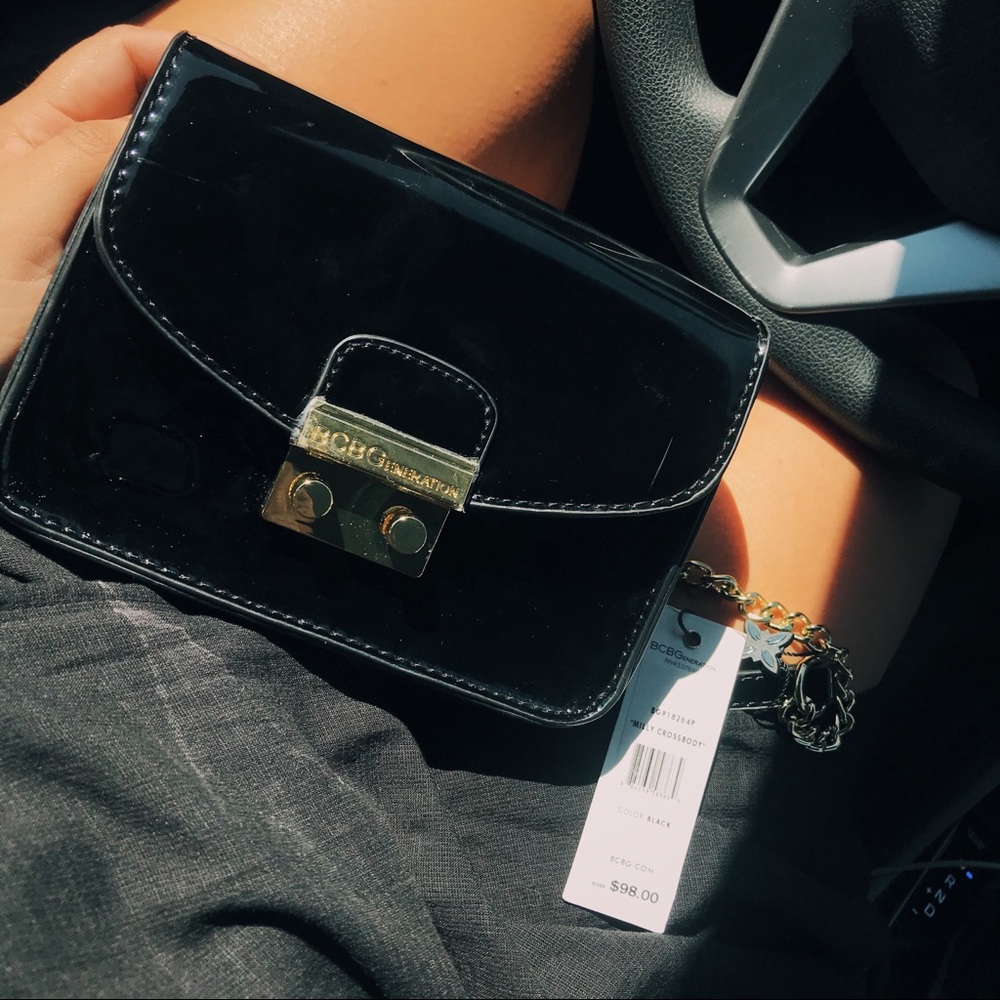 🌿BCBGeneration  LITTLE BLACK PURSE🌿